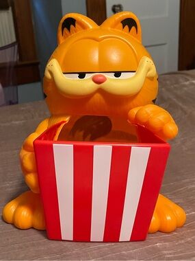 Garfield the cat 2024 Cinemark exclusive movie popcorn bucket